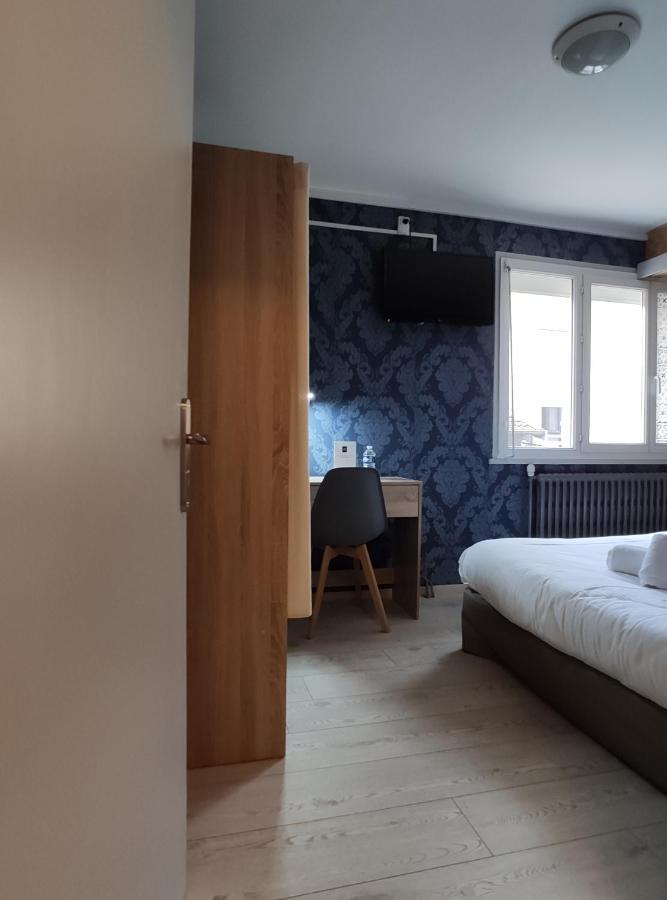 Bar Hotel Du Centre Montrevel-en-Bresse Екстериор снимка