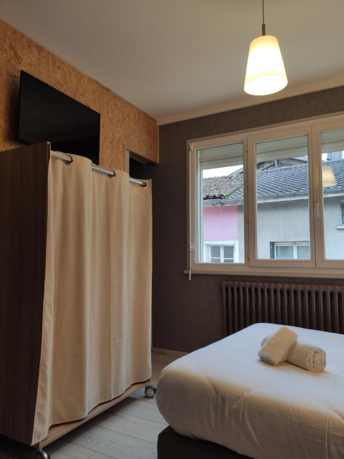 Bar Hotel Du Centre Montrevel-en-Bresse Екстериор снимка