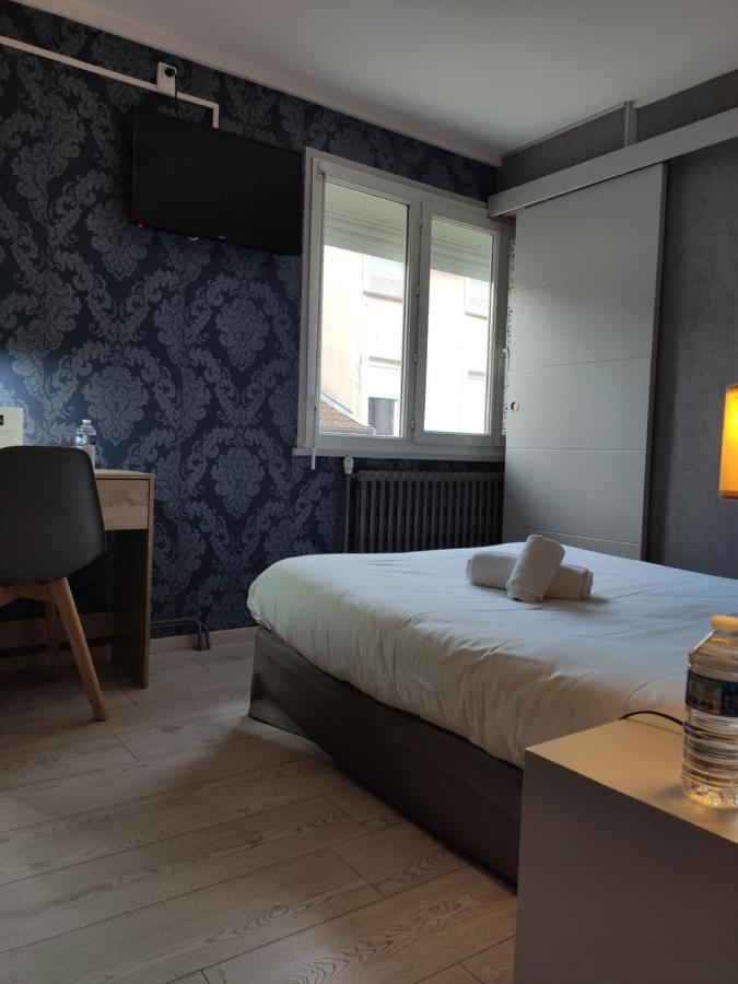 Bar Hotel Du Centre Montrevel-en-Bresse Екстериор снимка